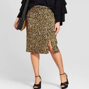 Who What Wear. NWT. Leopard Print Cotton   Straight Zipper Skirt.  12